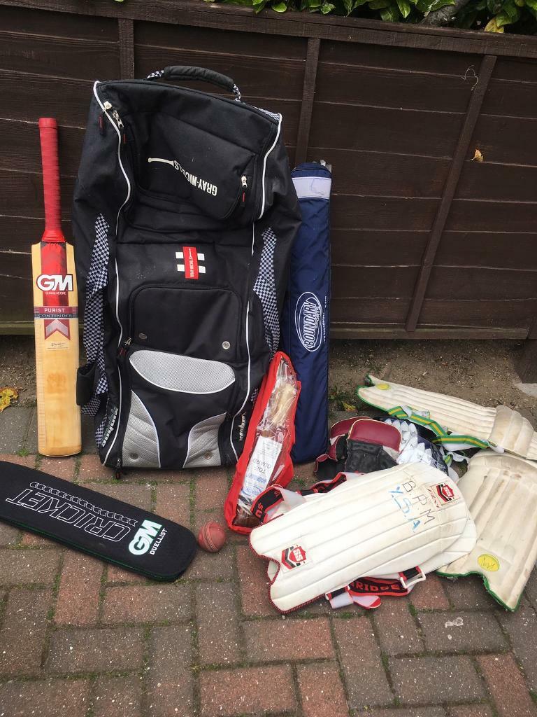 Bundle of cricket equipment in Brigg, Lincolnshire Gumtree