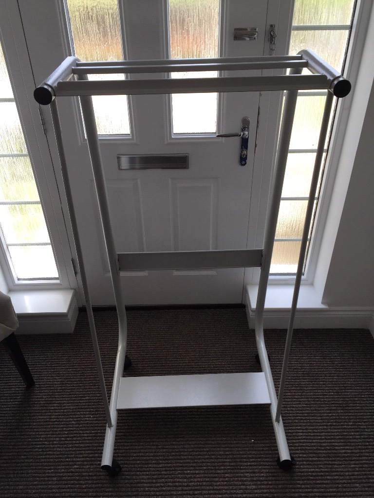 Q Connect Hanger Stand RRP £140 in Falkirk Gumtree
