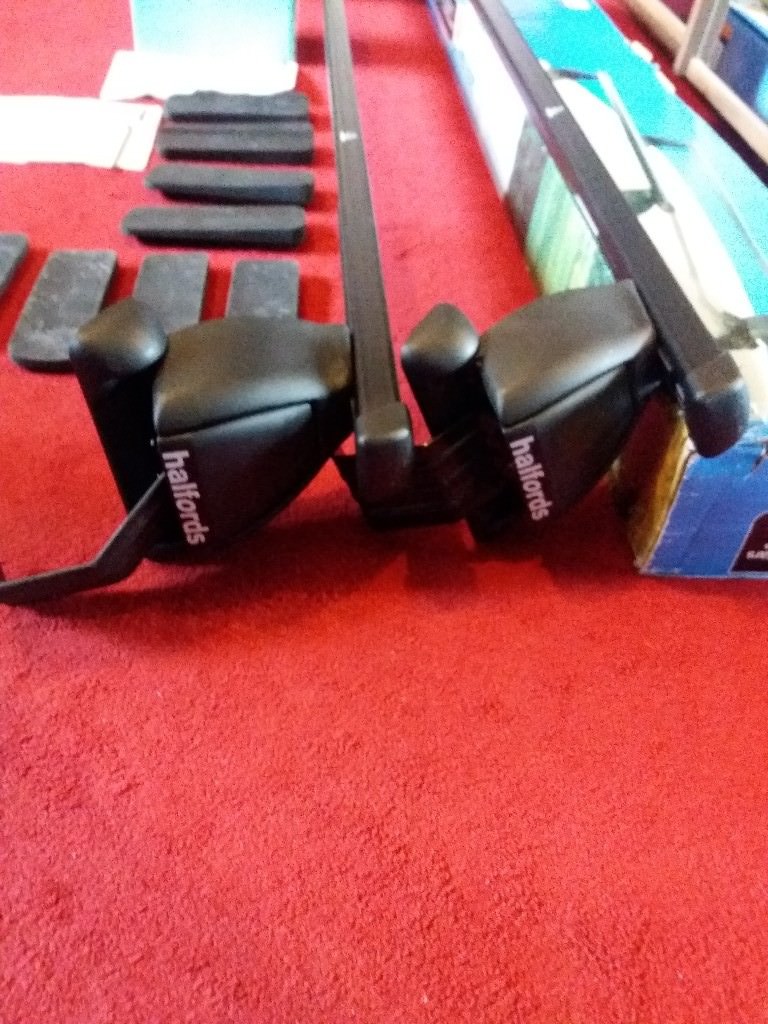Roof bars rack Halfords system A universal for cars without rain