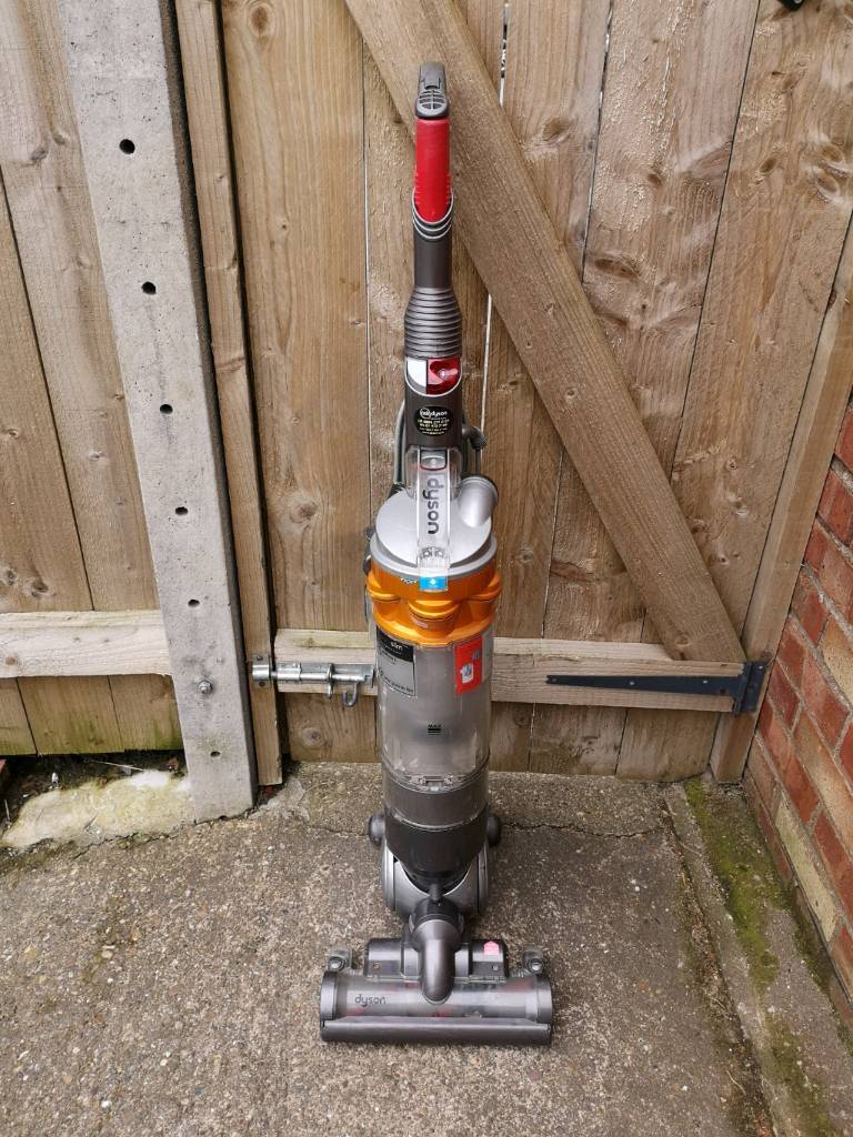 Dyson DC18 lightweight vacuum cleaner fully serviced, free delivery in