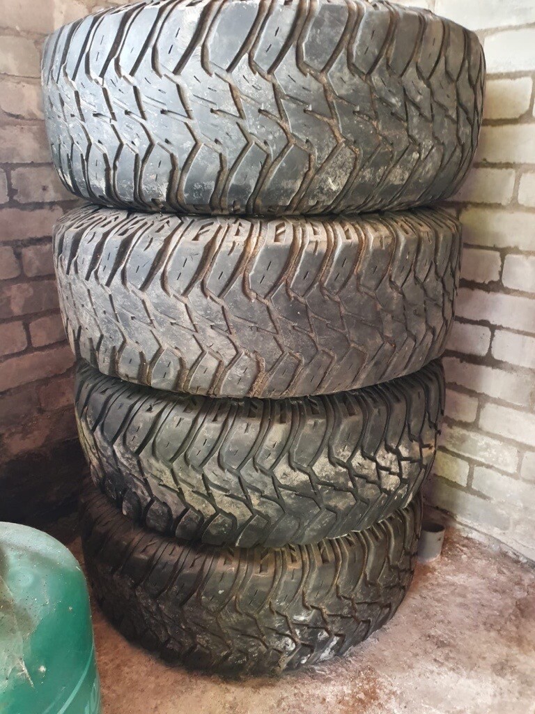 Steel wheels and tyres for mitsubishi L200 in Glenrothes, Fife Gumtree
