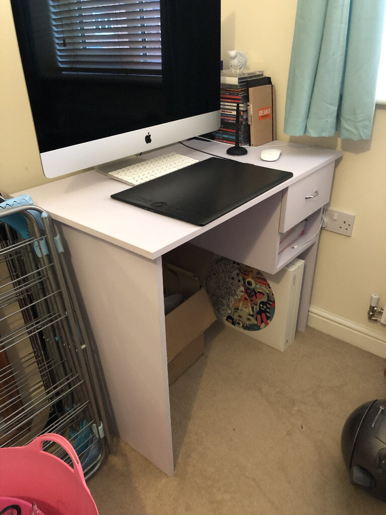 SMALL COMPUTER DESK FOR SALE in Bradford, West Yorkshire Gumtree