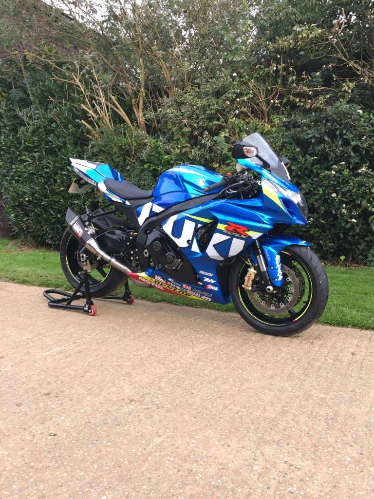 Спортбайк suzuki r1