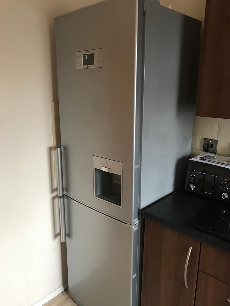 LG Frost Free Fridge Freezer Silver in Watford, Hertfordshire Gumtree