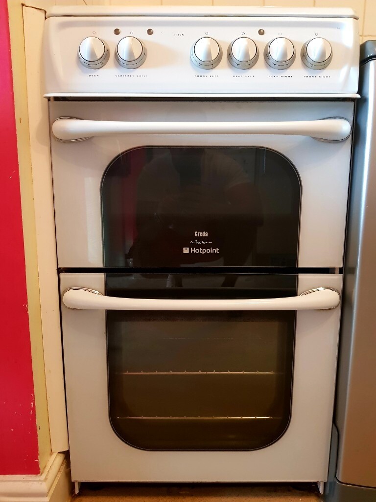 HOTPOINT electric cooker, works perfectly, owen+gril in Crawley, West