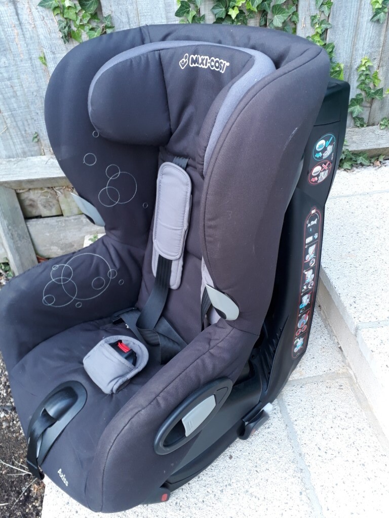 Maxi Cosi Axis swivelling Baby car seat for sale. in Stanmore, London