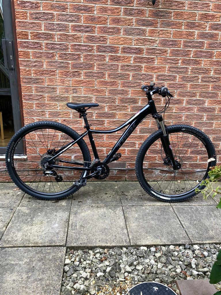 trek mountain bike 29 inch wheels