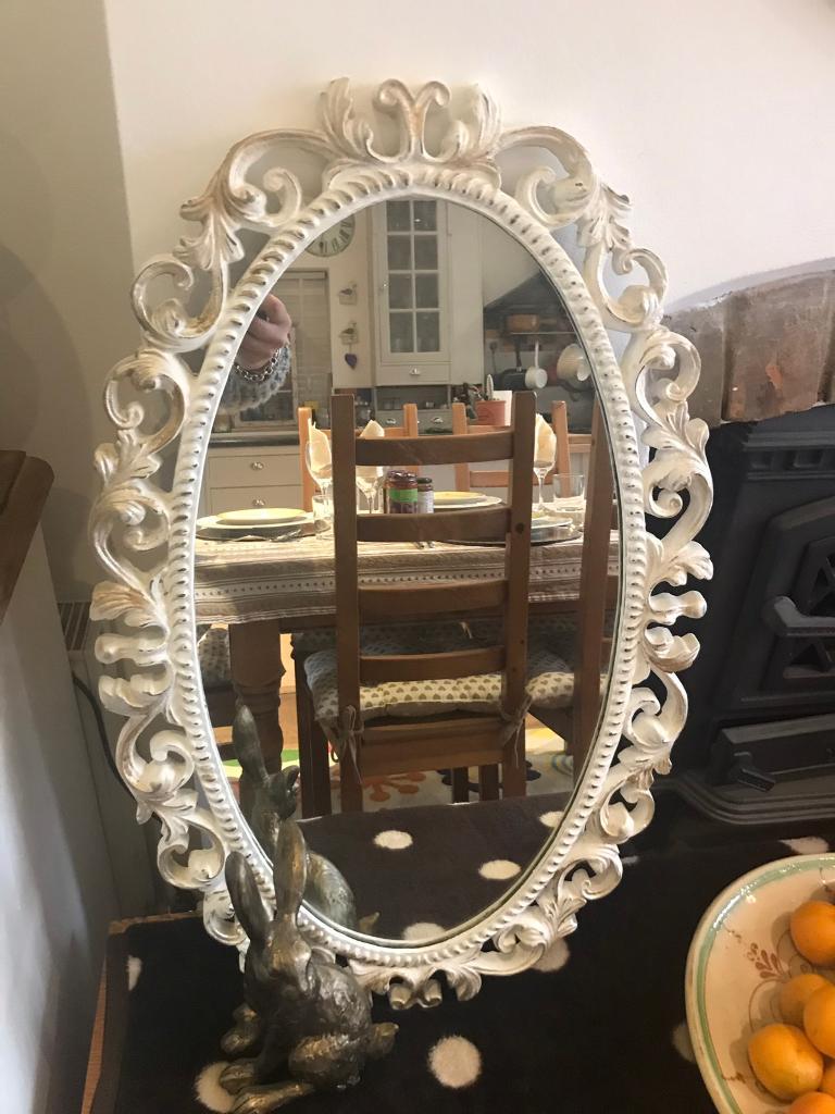 Vintage oval shabby chic style mirror in Longlevens, Gloucestershire