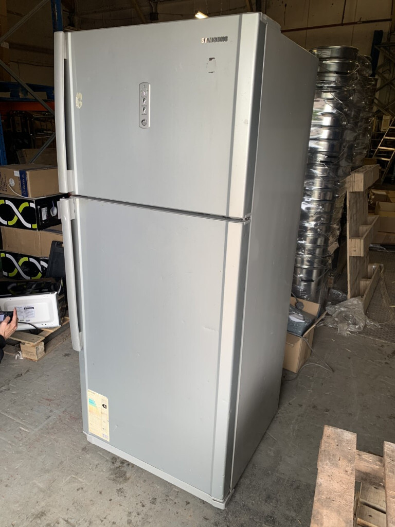 Samsung Fridge Freezer Extra Large CHEAP in Basford