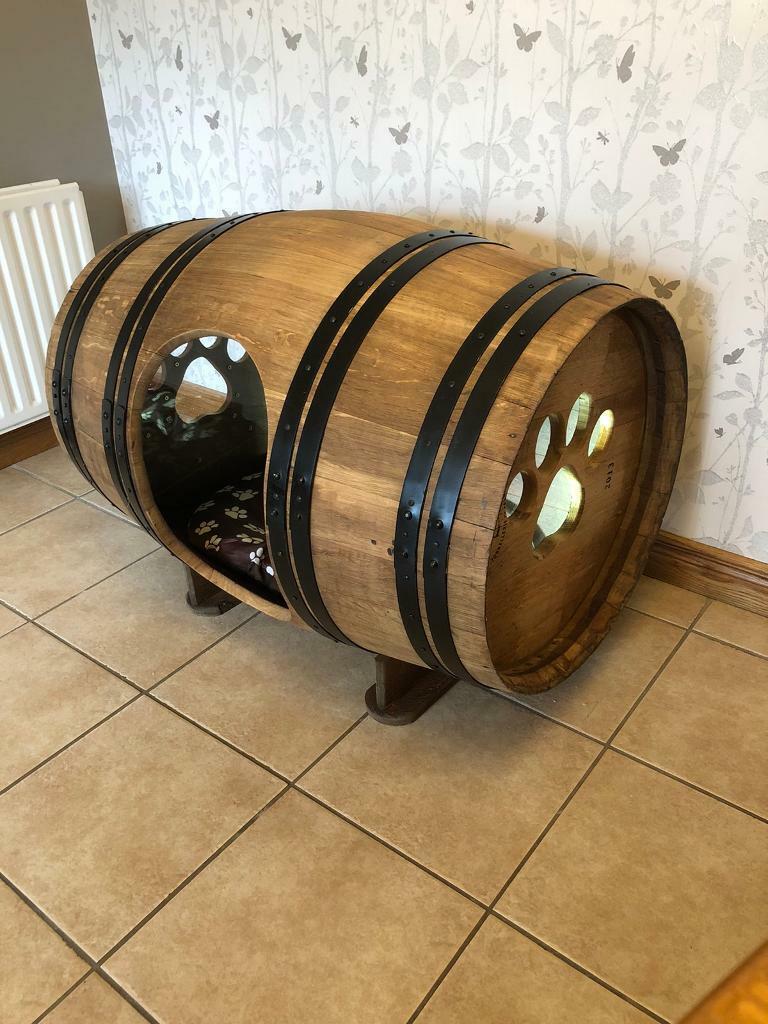 Dog house/ kennel oak wine whiskey barrel in Cookstown, County Tyrone
