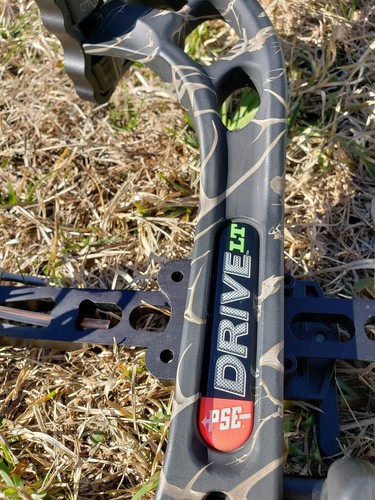 PSE Drive LT compound bow - skullworks black - right hand
