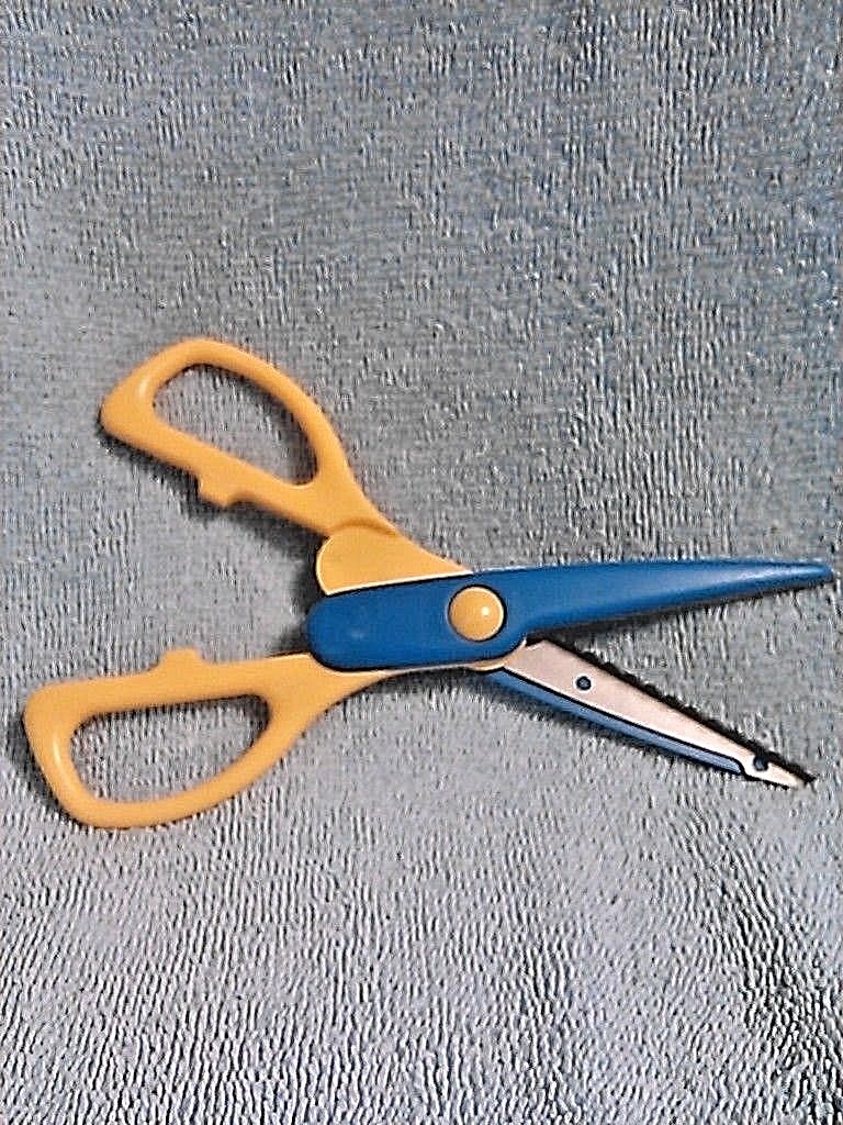 ZigZag Craft Scissors-New
