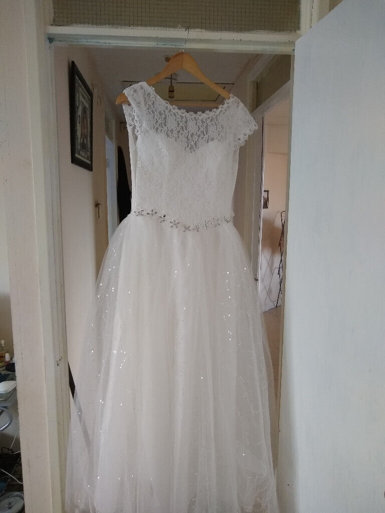  Wedding  Dresses  For Sale  Gumtree  DACC