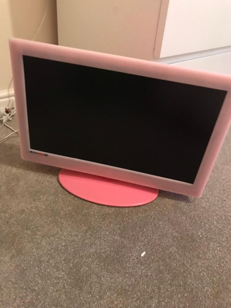 Pink LCD TV / DVD combi. 18.5inch screen with remote control in