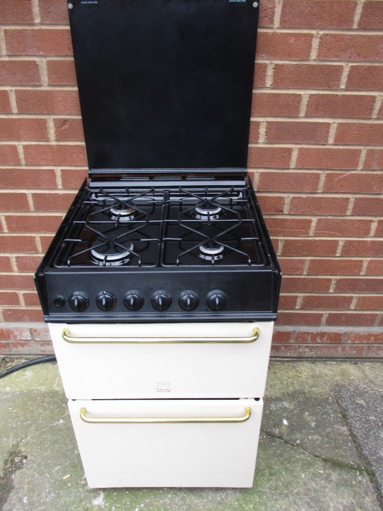 Gas Cooker,, 55cm wide Parkinson Cowan with seperate grill/ Self clean oven in Kings Heath