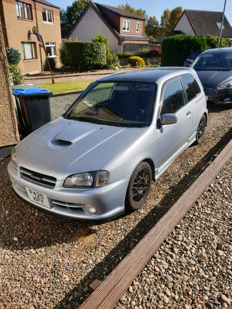 Toyota starlet glanza v