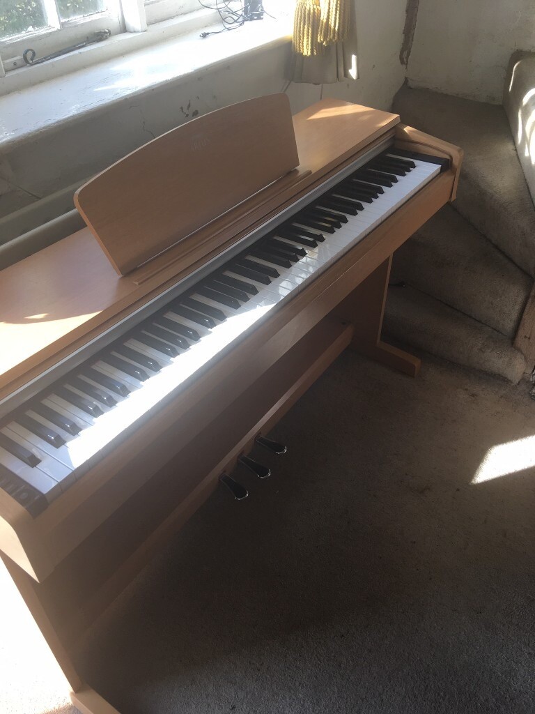 Yamaha Arius YDP 141 digital piano,88 note weighted keyboard ,3 pedals