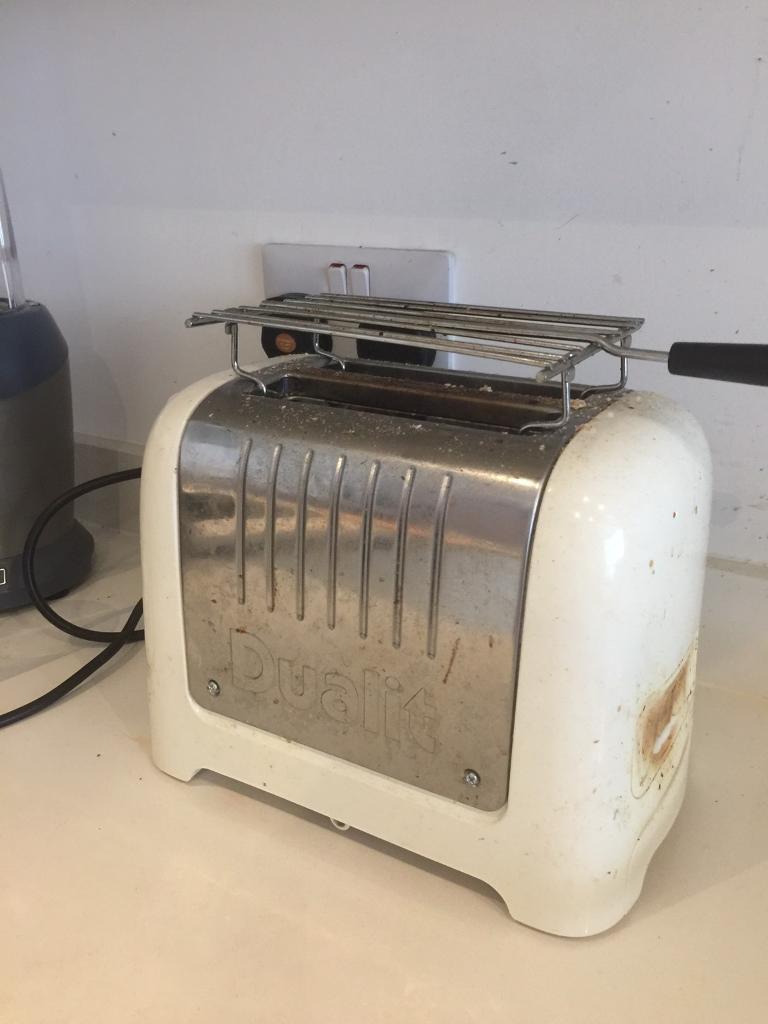 Dualit toaster vintage white + warming rack in Kings Cross, London