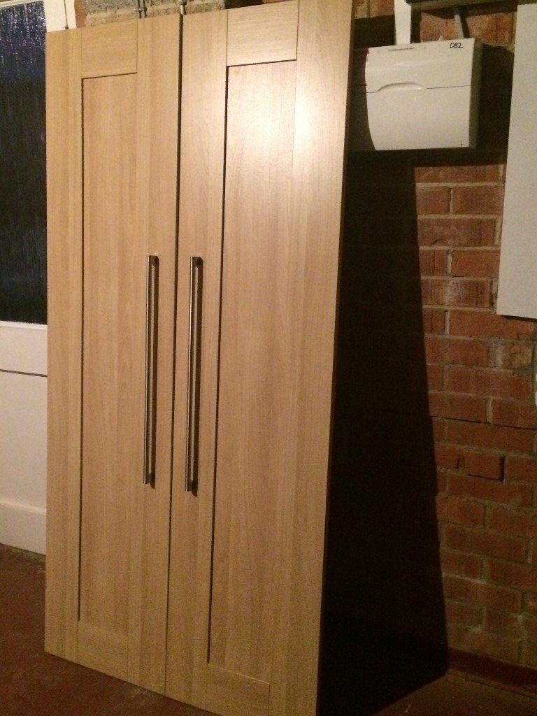 Wardrobe doors in Oak veneer in Leicester, Leicestershire Gumtree
