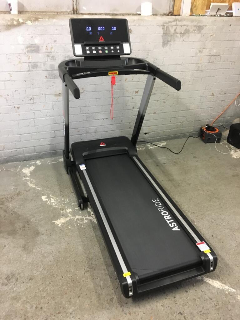 FREE DELIVERY REEBOK A2.0 ASTRORIDE FOLDING MOTORISED TREADMILL RUNNING