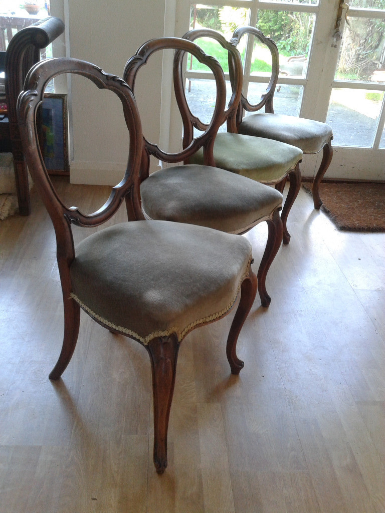 4 queen anne antique dining chairs with green velvet seats beautiful