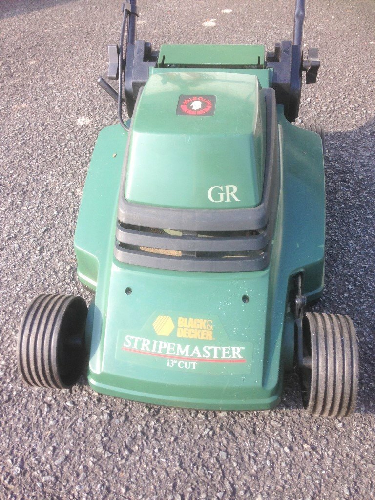 Black and Decker Stripemaster Electric Lawn Mower 13 Inch cut in