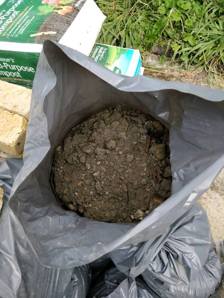30 heavy duty bags of reasonably clean dirt / soil in Lewisham