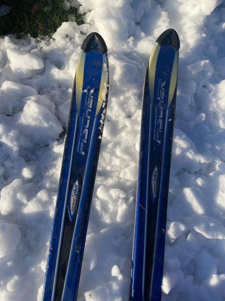 Fischer Revolution Skis 160cm Marker Bindings in Westhoughton, Manchester Gumtree