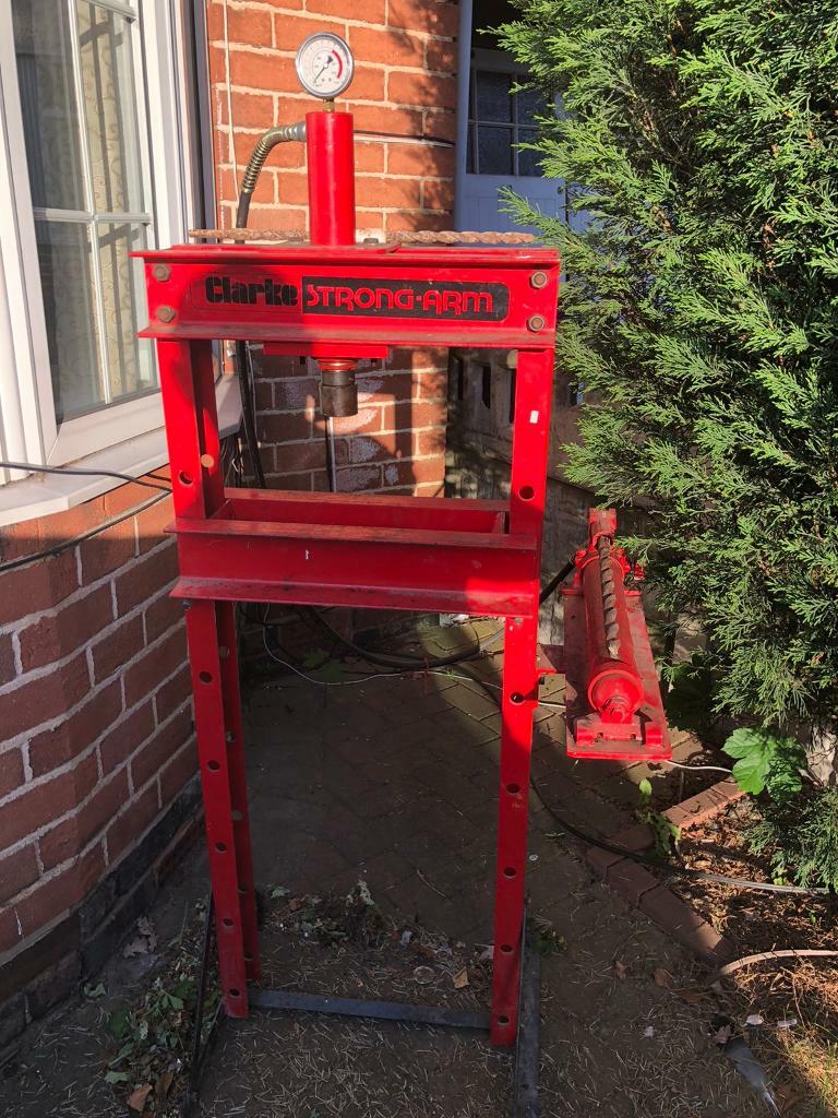 Clarke strongarm 10 tonne hydraulic garage press in Olton, West Midlands Gumtree