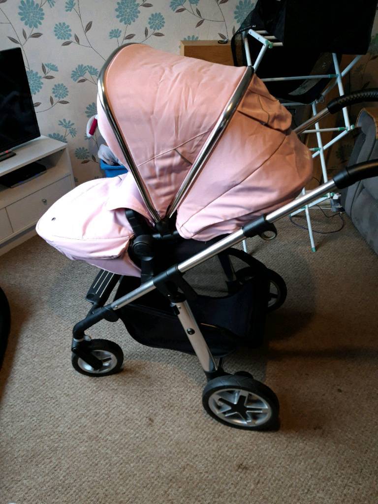 Silver cross pioneer vintage pink pram pushchair in Darlington