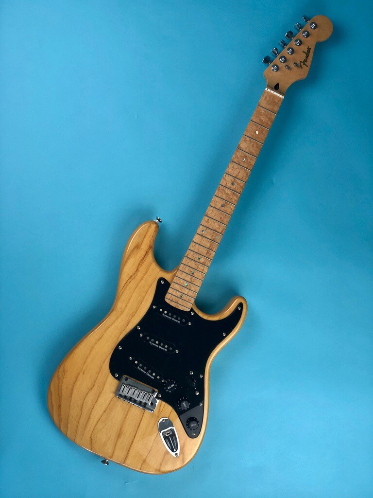 Fender Lite Ash Stratocaster Special Edition Guitar (Korea) Birdseye