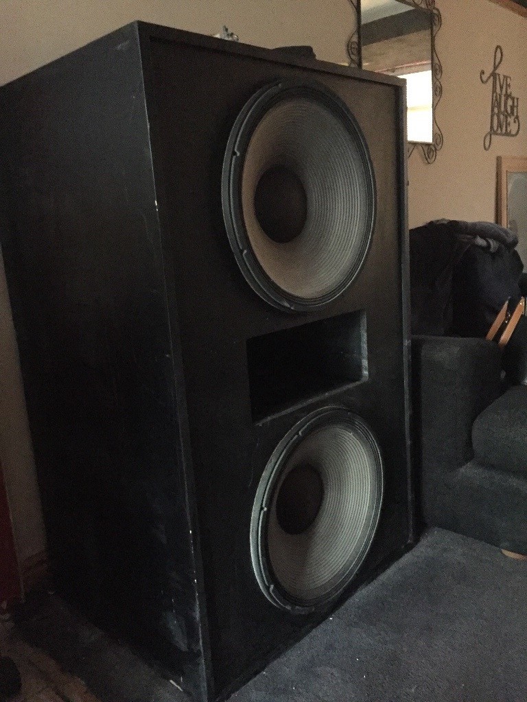 JBL 4642A SUBWOOFER 4 OHMS DUAL 18" BASS REFLEX SUBWOOFER SYSTEM in