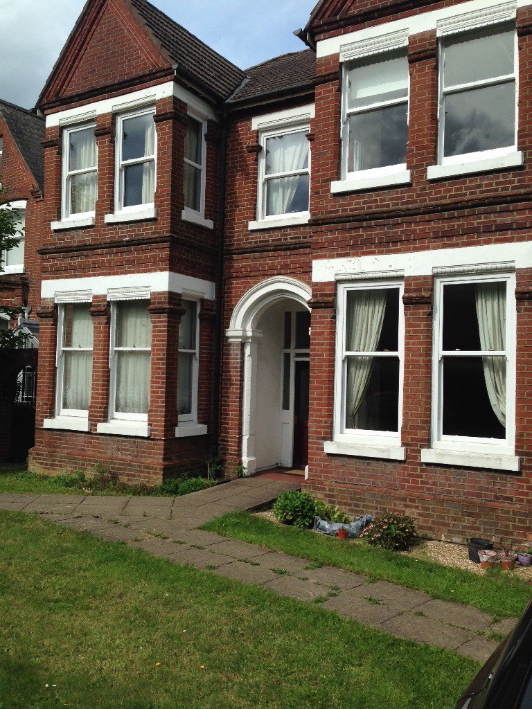 Delightful One Bedroom Flat Highfield Well Maintained Private Landlord