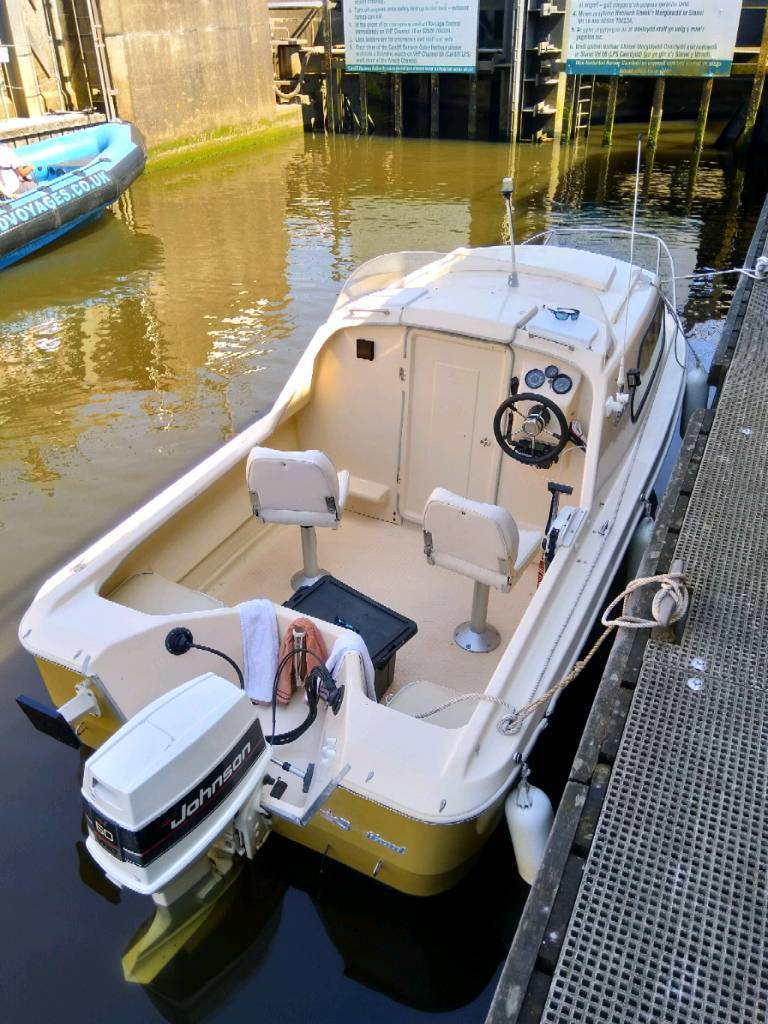 SHETLAND 536 FISHING BOAT 60HP JOHNSON VRO OUTBOARD ENGINE in
