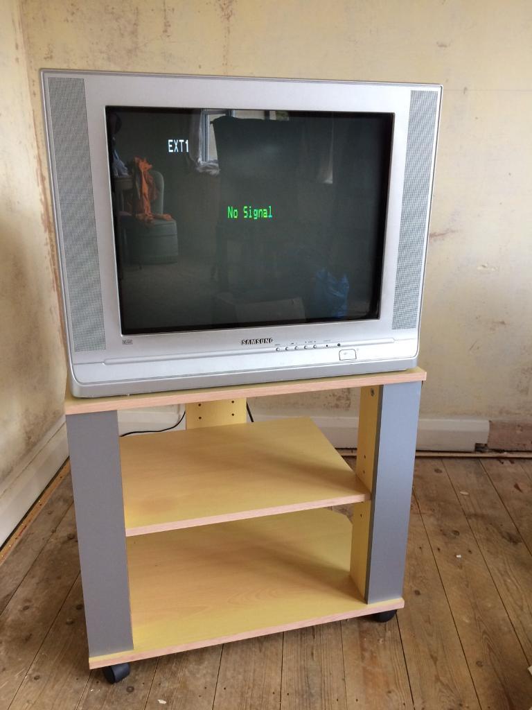 Samsung CRT TV television and TV stand 21 inches in Sheffield, South