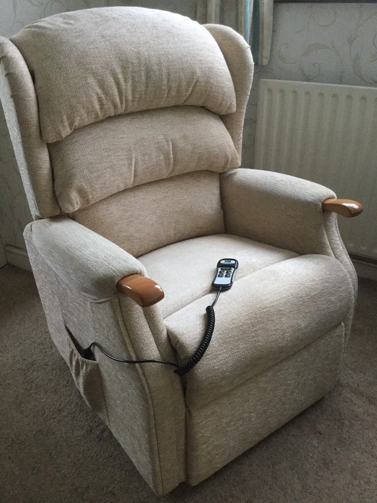 HSL Linton Grande Dual Motor Rise and Recline Chair. Riser,recliner