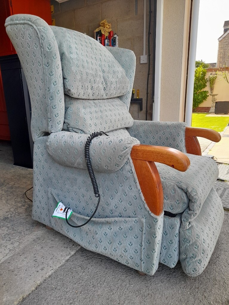 TWIN MOTOR ELECTRIC RISER RECLINER CHAIR DELIVER 15 MILES rise recline