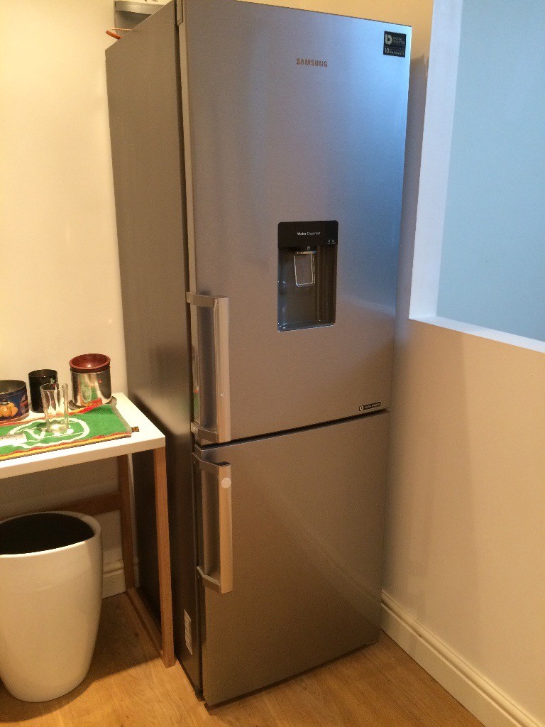 Réfrigérateur Combiné 320 Litres - Samsung Rb29fwjndbc