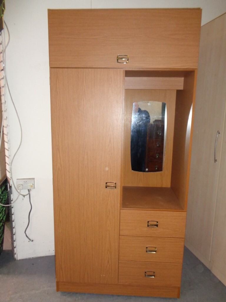 Single Wardrobe With Drawers and Mirror in Sheffield, South Yorkshire