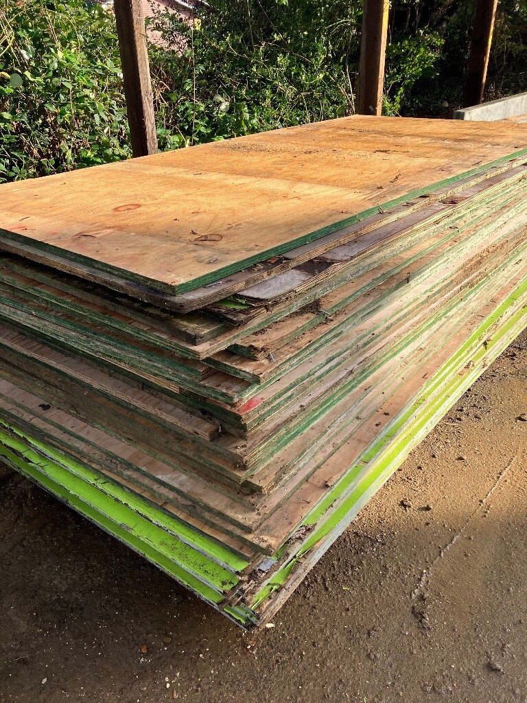 Used 18mm Plywood & 3m lengths 2x4 in London Gumtree