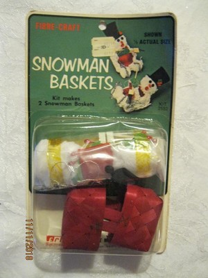 22 Vintage Fibre-Craft Christmas Craft Kits Snowman /Santa /Mouse /Reindeer NIP