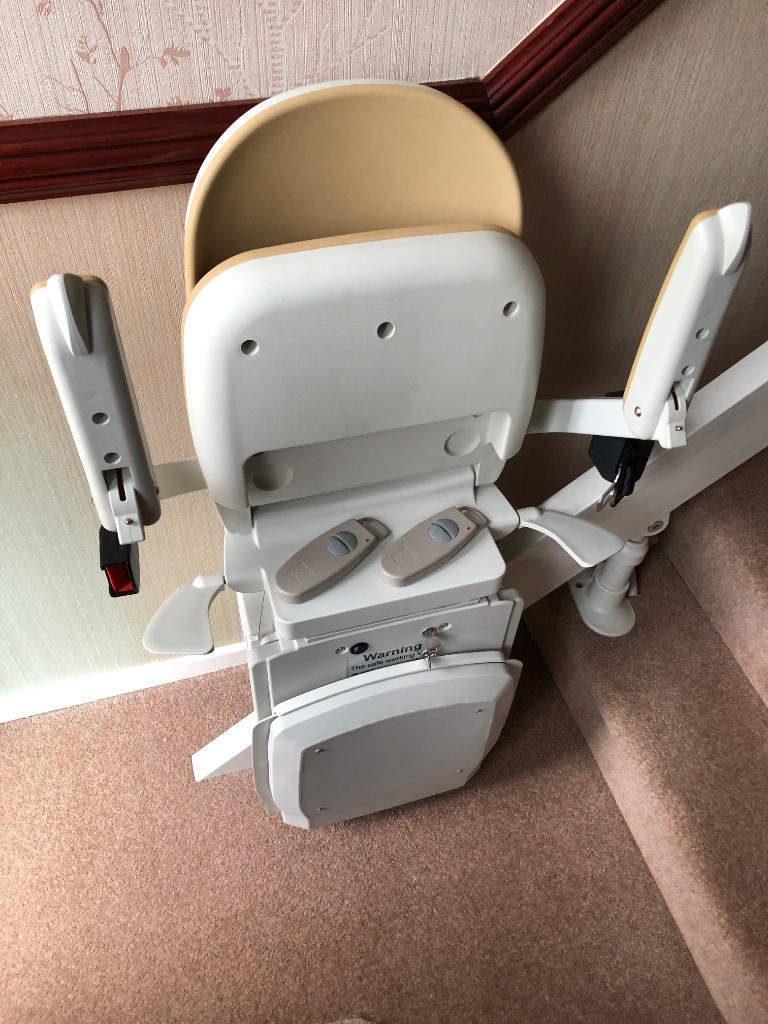 ACORN STAIRLIFT FOR SALE. LOW MILEAGE. NEW STAIR TRACK INCLUDED