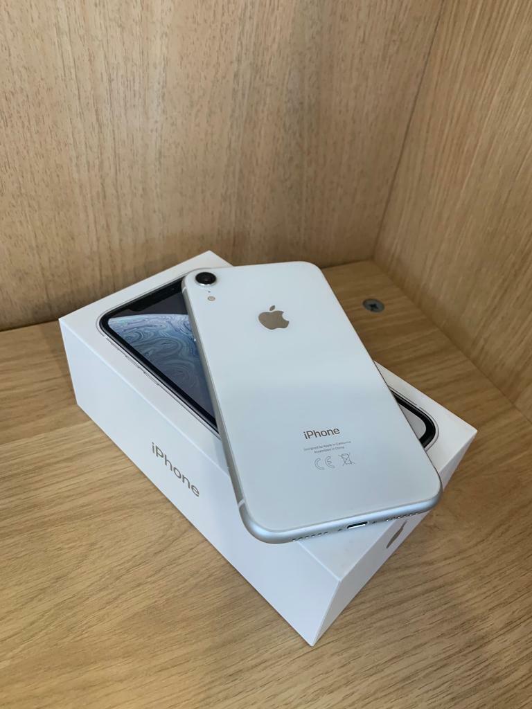 apple iphone XR 64gb White unlocked with 11 month warranty | in