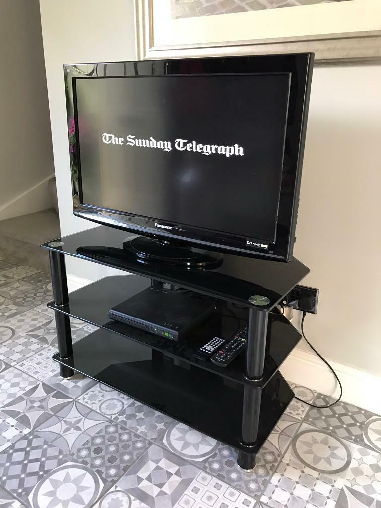 PANASONIC Viera 32" LCD TV. TXL32X10B. FREEVIEW remote,TV Stand and