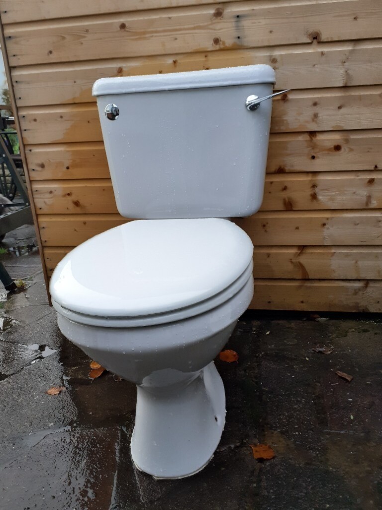 Used Doulton Toilet with Cistern and Lid | in Barwell, Leicestershire ...