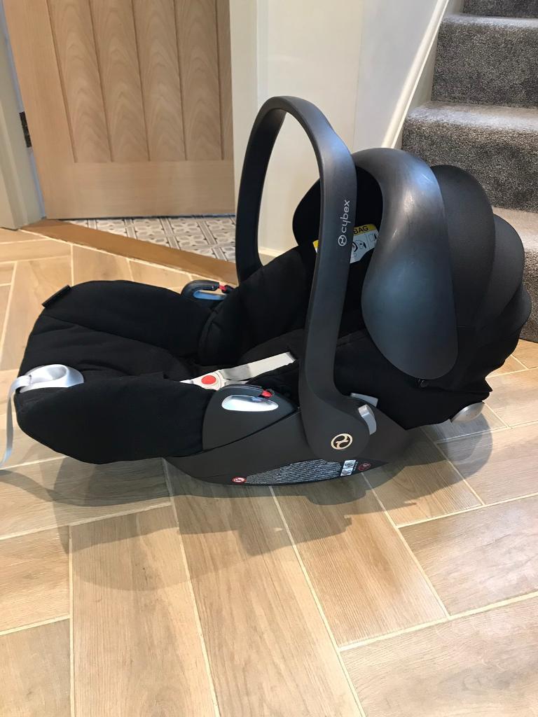 Cybex Cloud platinum car seat with isofix base in Norwich, Norfolk