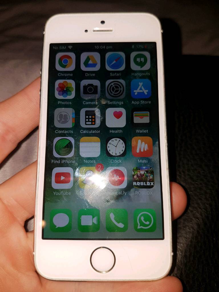 Iphone 5s 16gb white unlocked to all networks in Newcastle, Tyne and