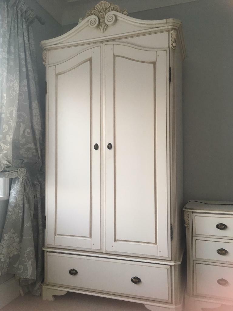 Amore Bedroom furniture with wardrobe/armoire and chest of drawers