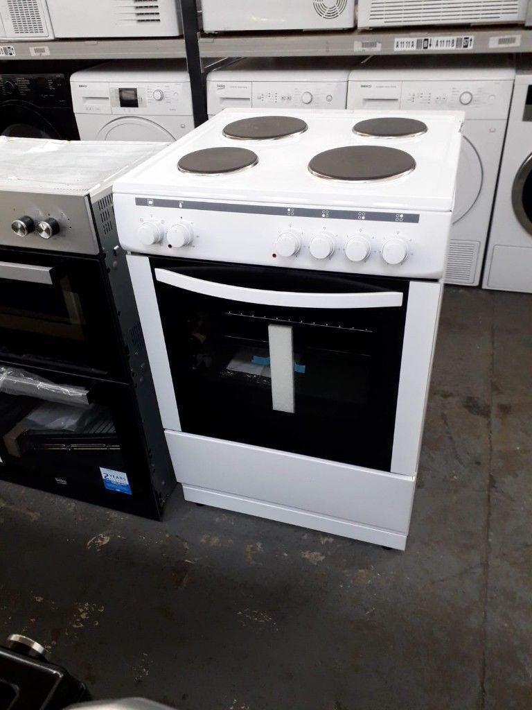 Essential Electric Cooker *ExDisplay* (60cm) (12 Month Warranty) in