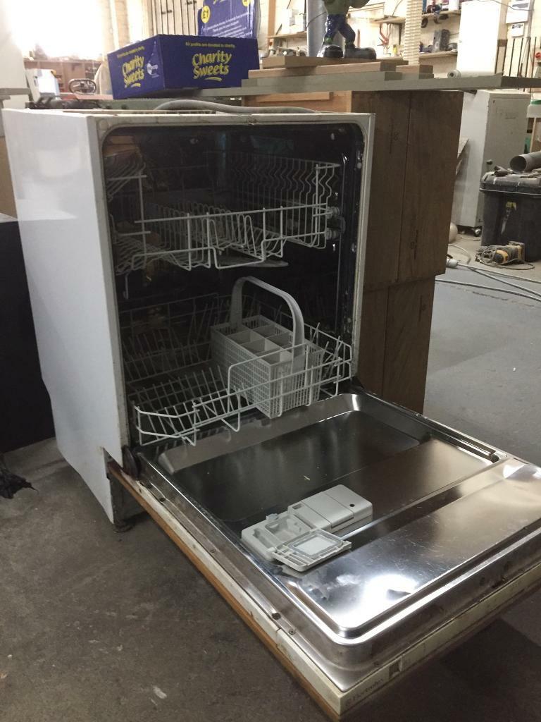 Integrated dishwasher Electrolux esl 6114 in Ossett, West Yorkshire